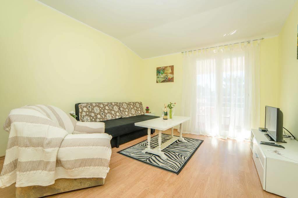 Apartments Betty Borik Rovinj Ngoại thất bức ảnh
