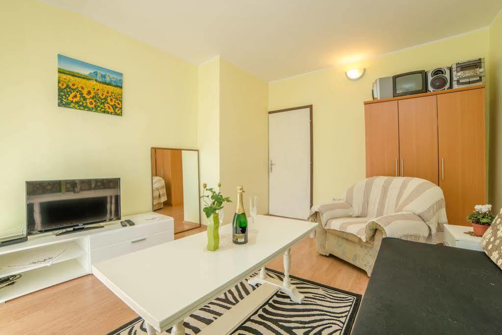 Apartments Betty Borik Rovinj Ngoại thất bức ảnh