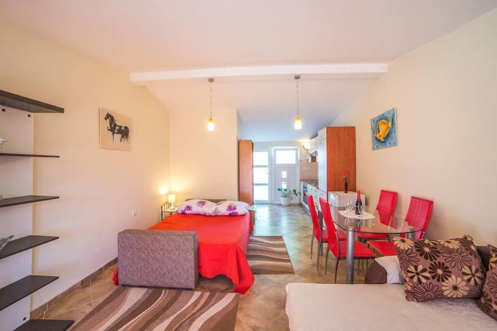 Apartments Betty Borik Rovinj Ngoại thất bức ảnh