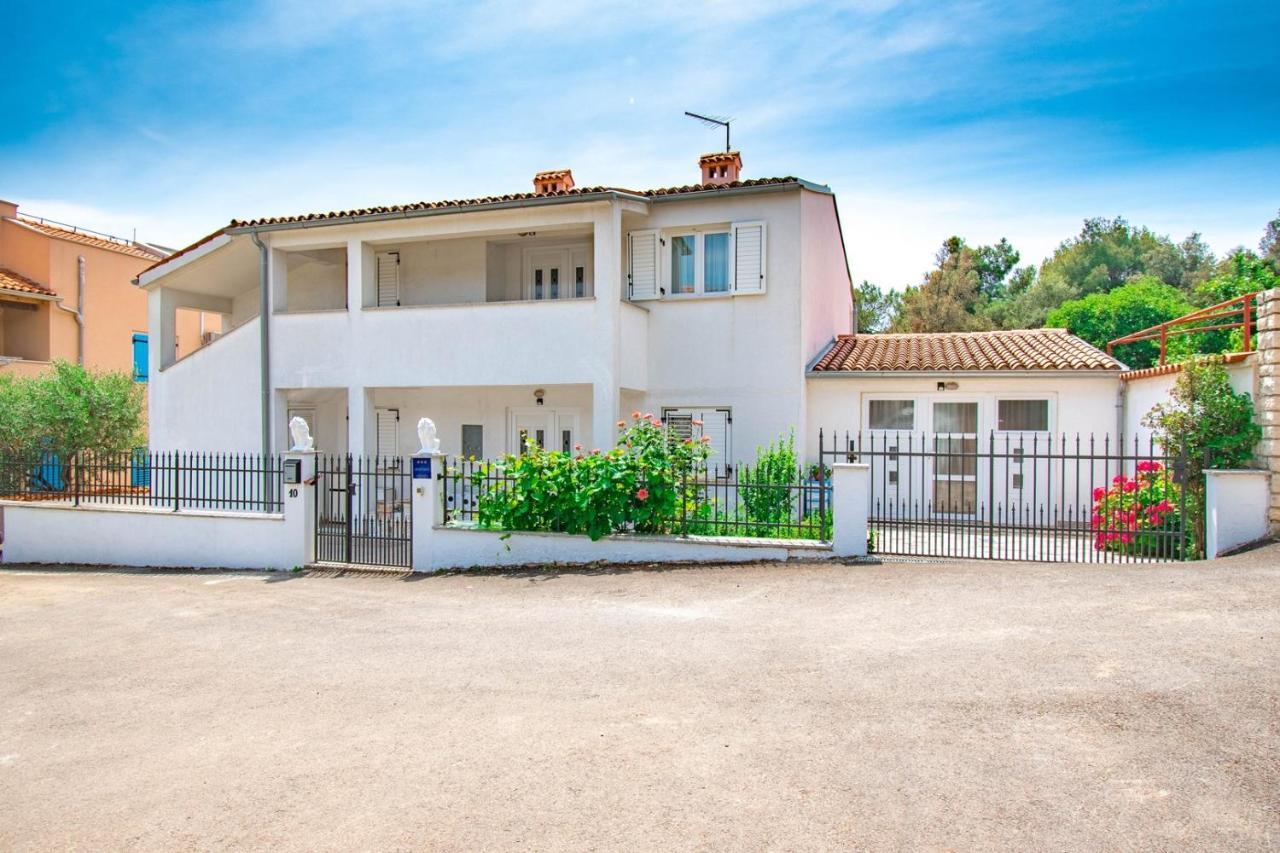 Apartments Betty Borik Rovinj Ngoại thất bức ảnh